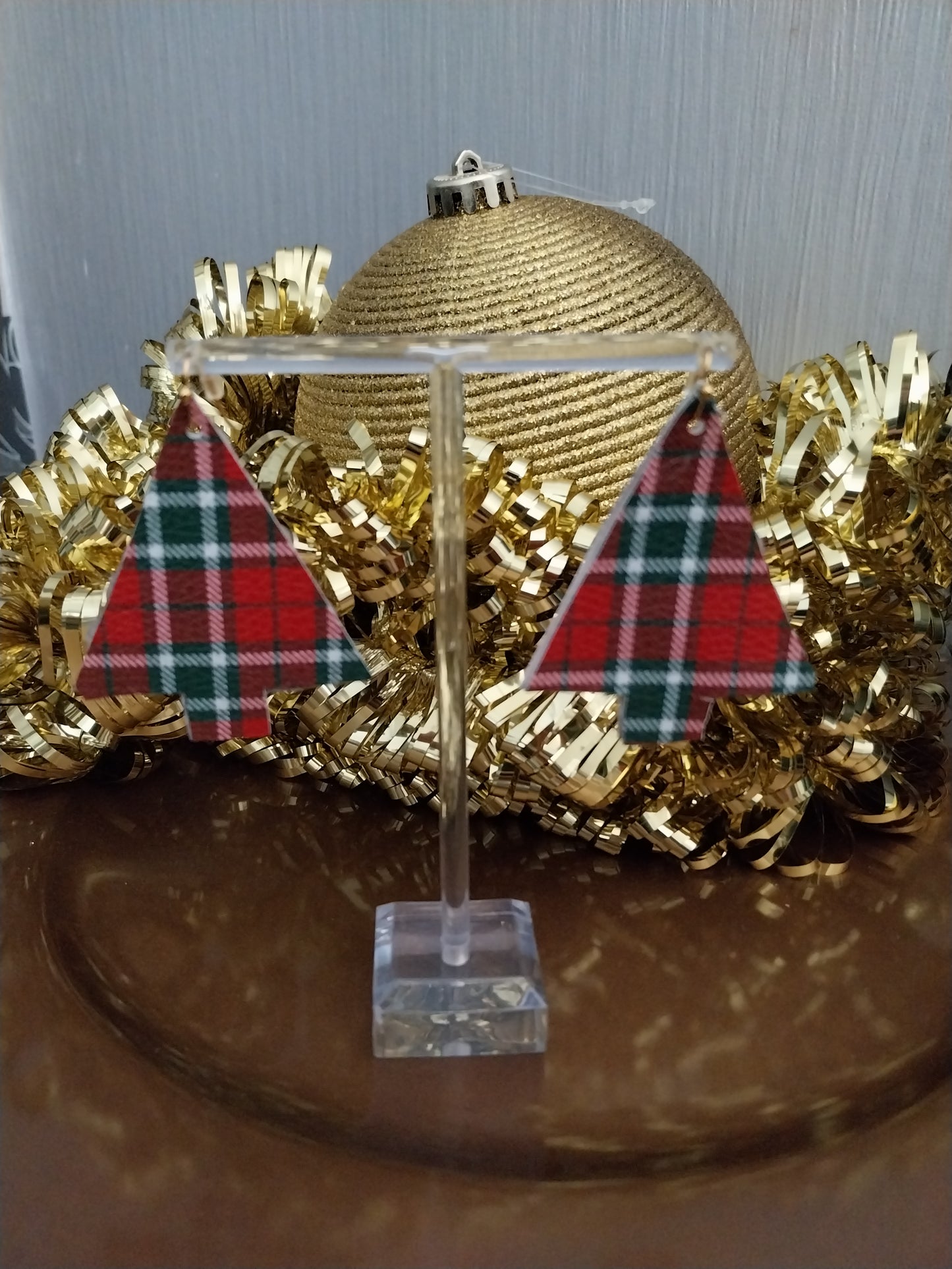 Christmas Tree Earring - red tartan