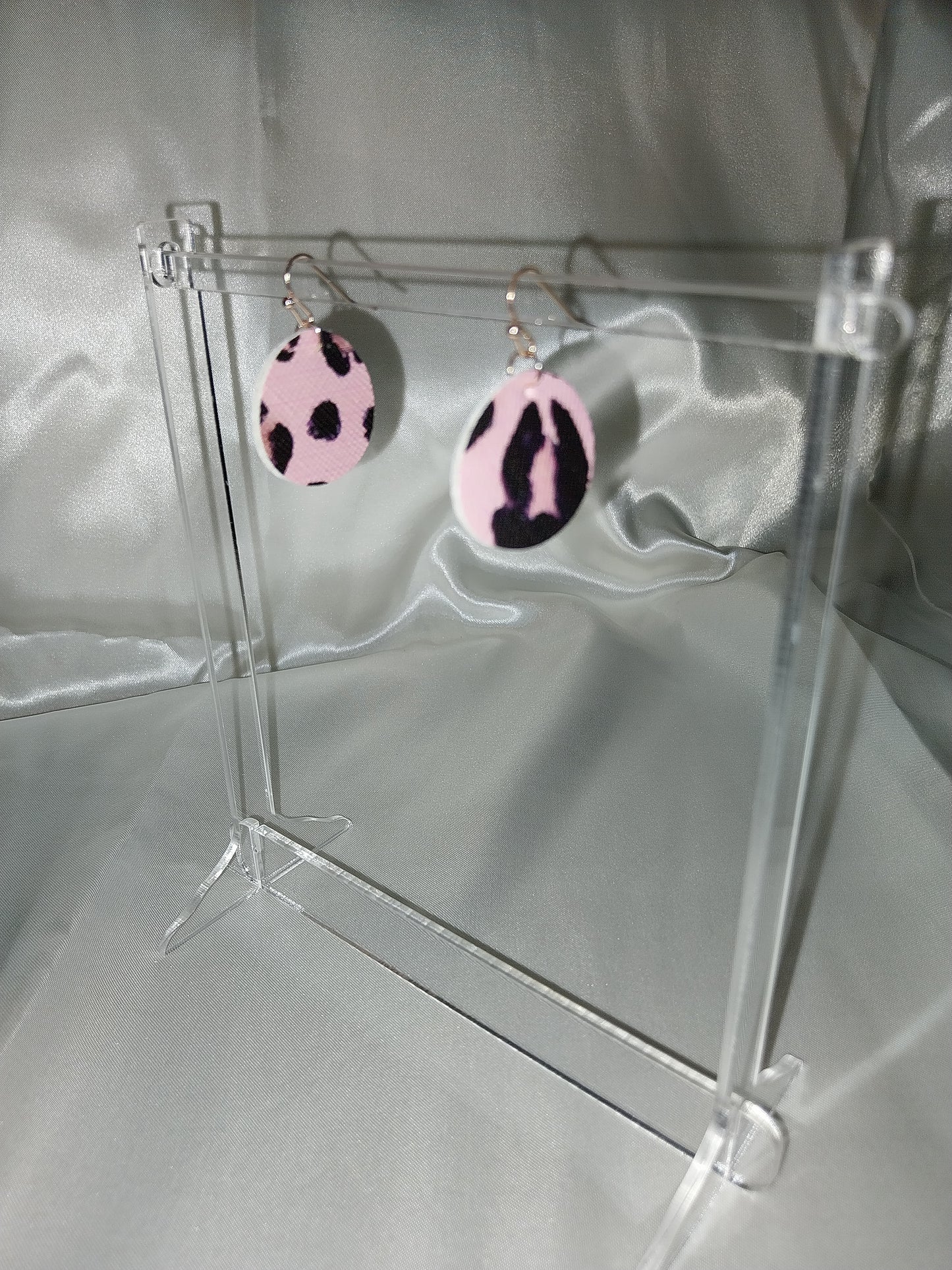 Circle faux leather earrings