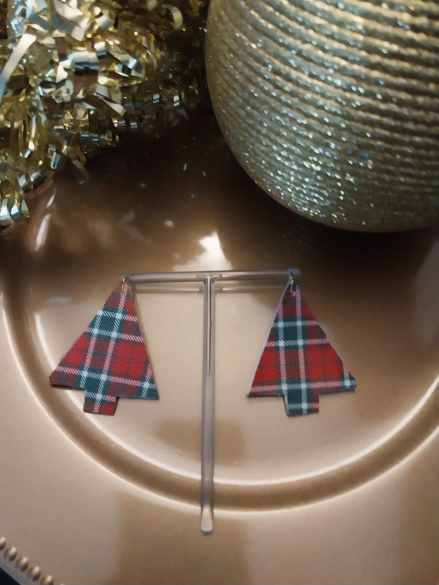 Christmas Tree Earring - red tartan