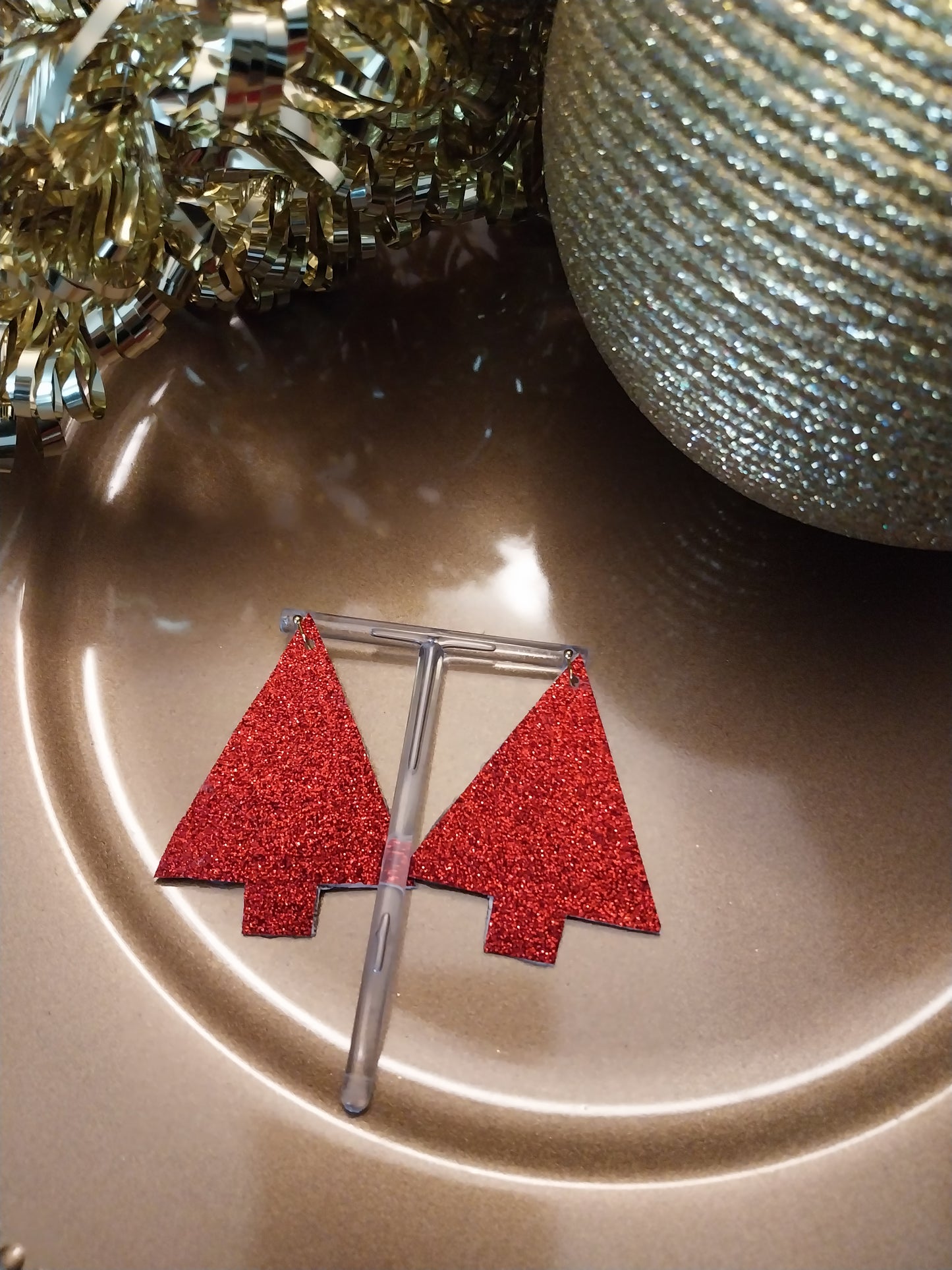 Christmas Tree Earring - red glitter