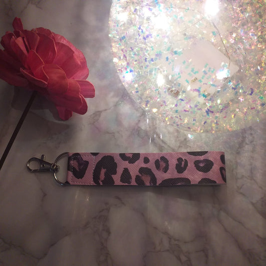 Wristlet keychain
