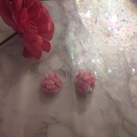 Pom pom earring