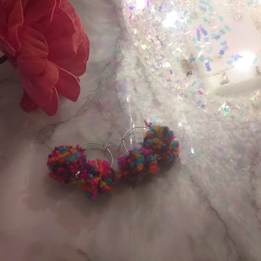 Pom pom earring