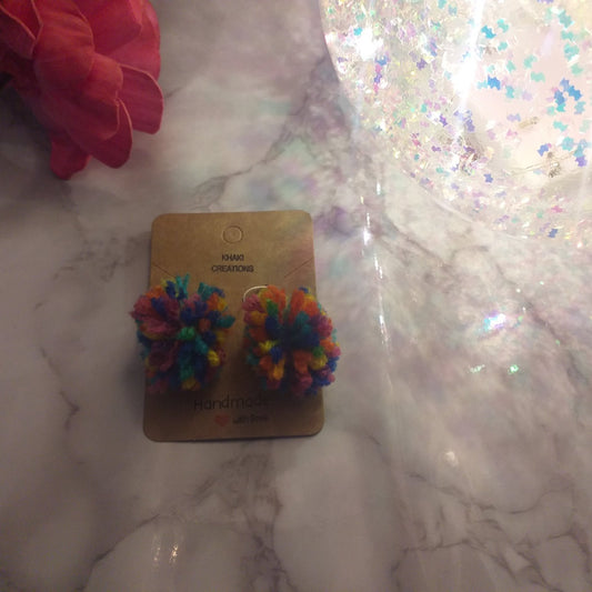 Pom pom earring
